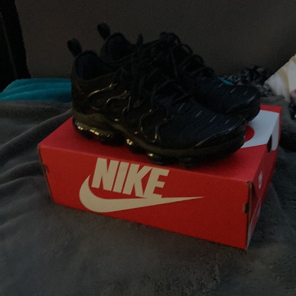 AIR VAPORMAX PLUS - Picture 5 of 5